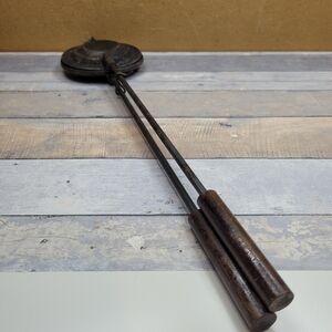 Minnesota Apollo Tonka Toaster Sandwich Pie Maker with 20" Handle